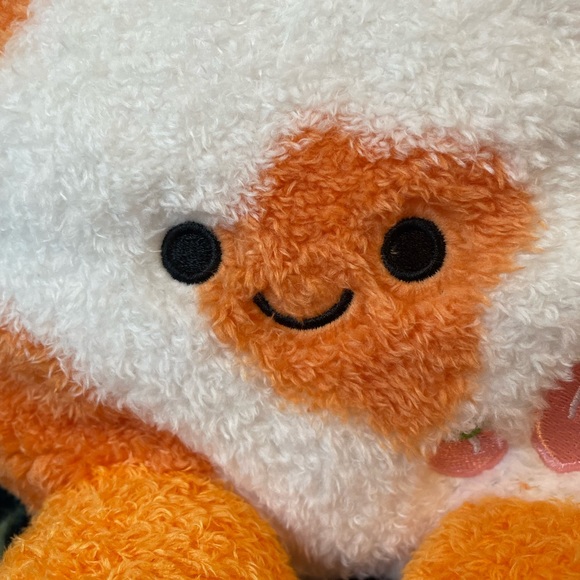 BUM BUMZ Palmer 7.5” Peach Milk Hot Topic Exclusive - Picture 2 of 5